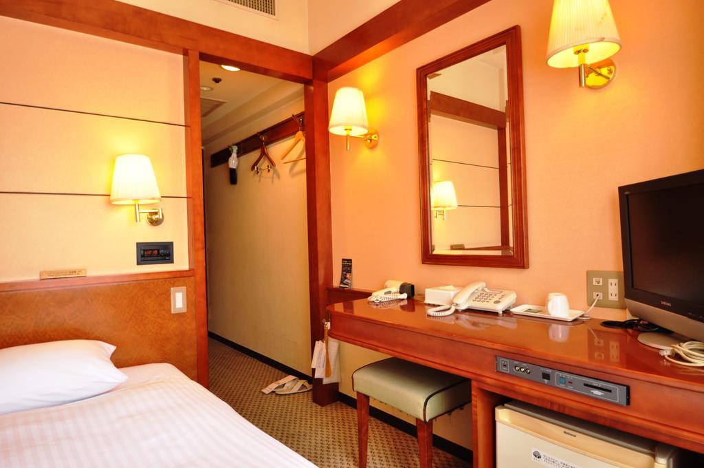 Toko City Hotel Umeda Osaka Room photo